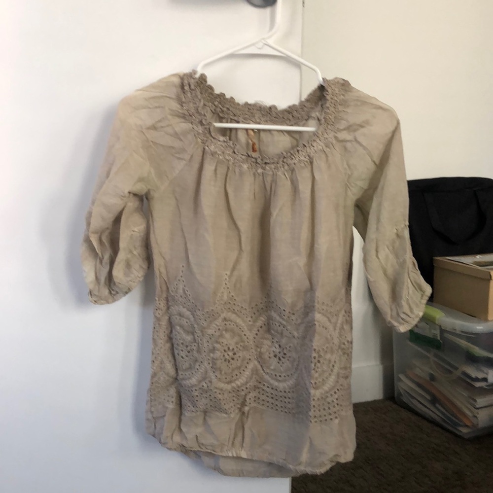 Beautiful boutique blouse.